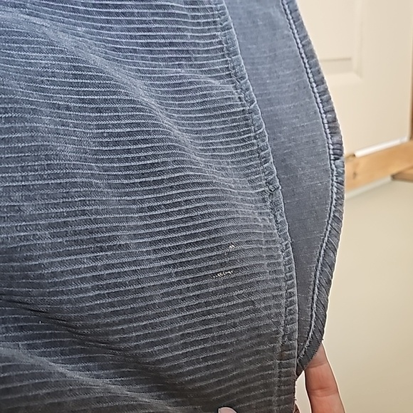 Men's J Crew distressed and worn in long sleeve corduroy shirt size large tall - Picture 8 of 8